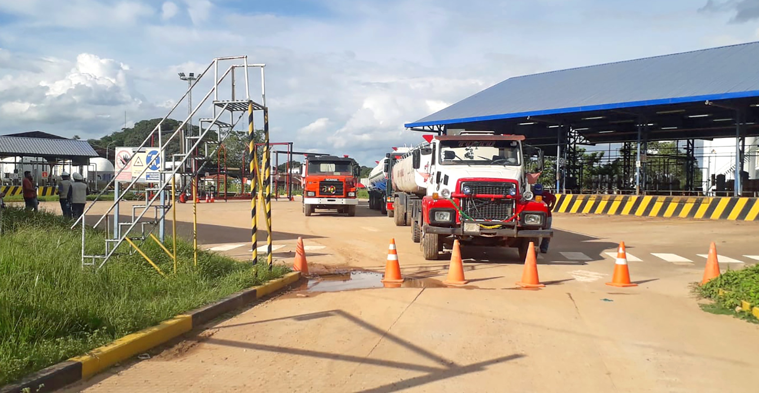 YPFB despacha 150.000 litros de gasolina en la ciudad de Trinidad 