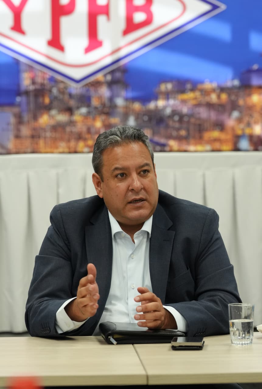 YPFB programa despacho de 4,3 millones de litros de combustibles y garantiza provisión en La Paz 