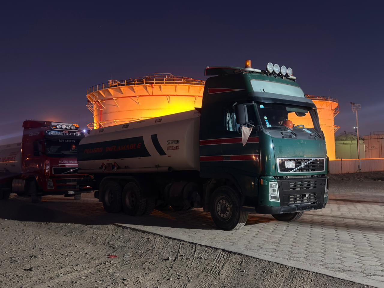 YPFB despacha 1.638 m3 de Gasolina Especial a surtidores de La Paz y El Alto pese a bloqueos