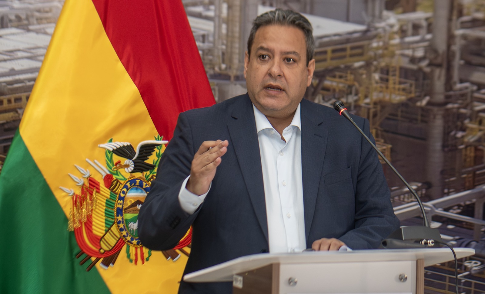 Presidente de YPFB defiende trabajo profesional en el edificio de la ALP y afirma que auditorías confirman la transparencia del proyecto