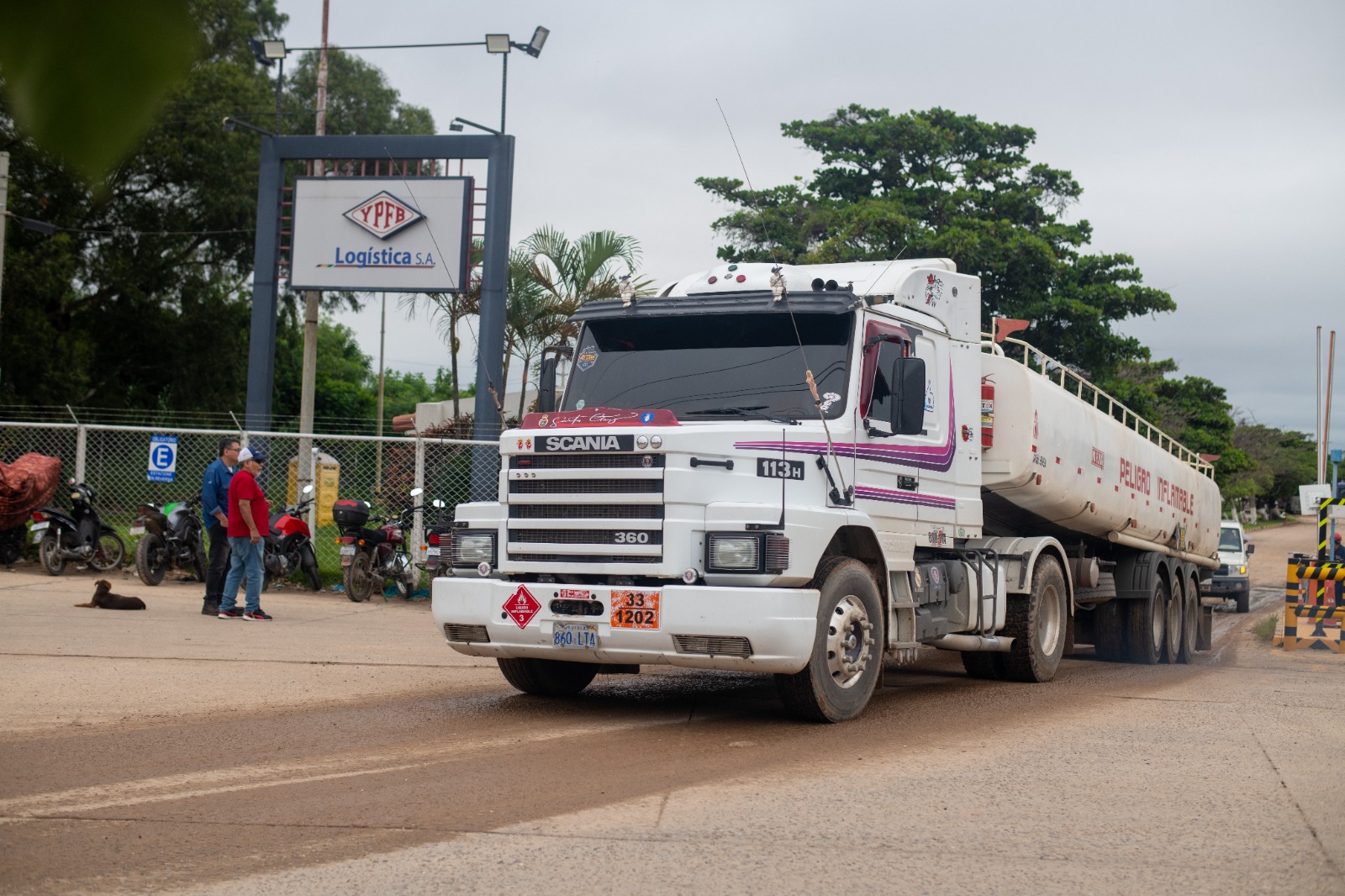 Santa Cruz contará con provisión regular de gasolina y diésel durante el feriado largo; YPFB llama a la tranquilidad