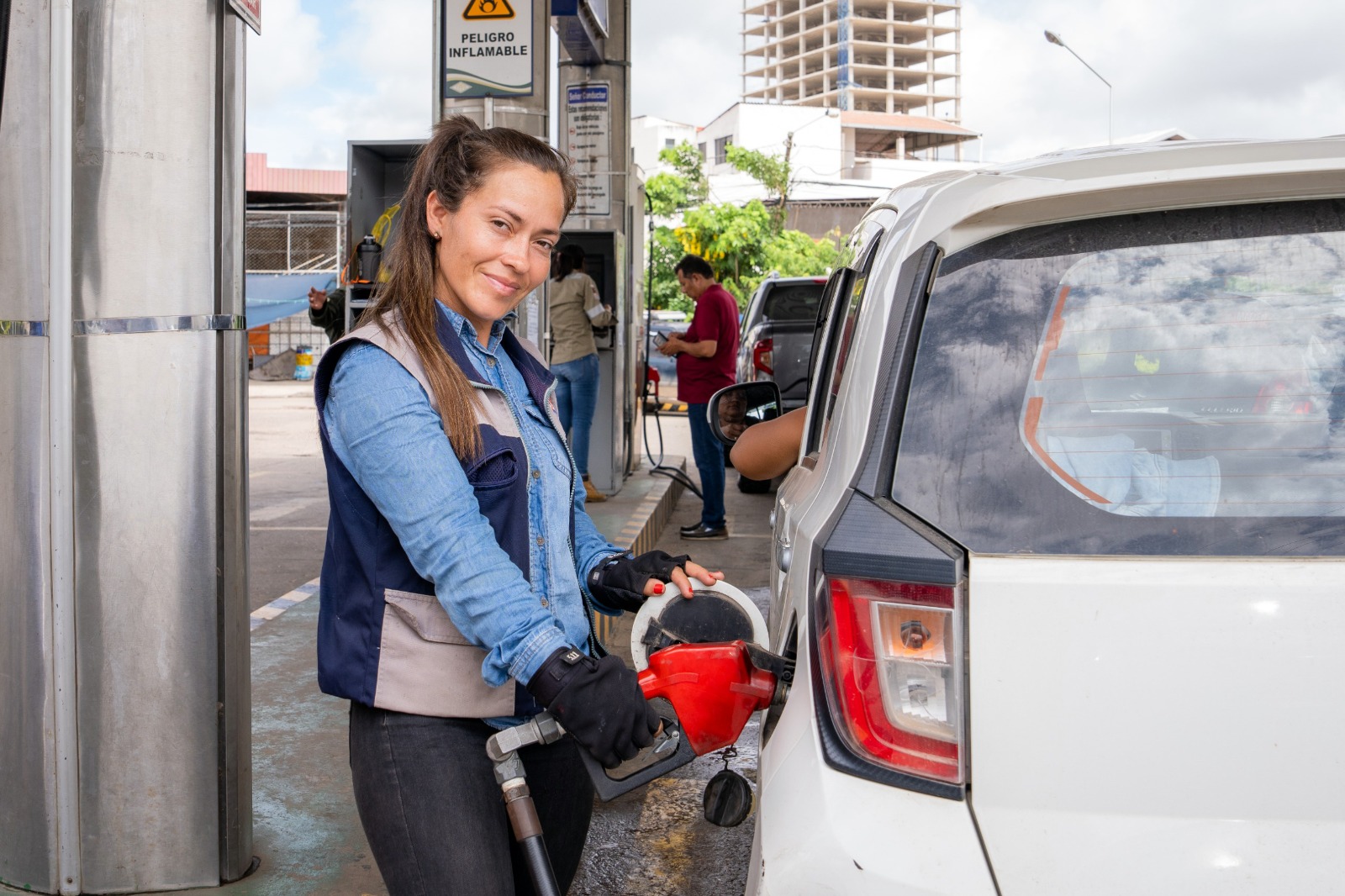 YPFB supera la crisis de la gasolina y fortalece controles de calidad y abastecimiento