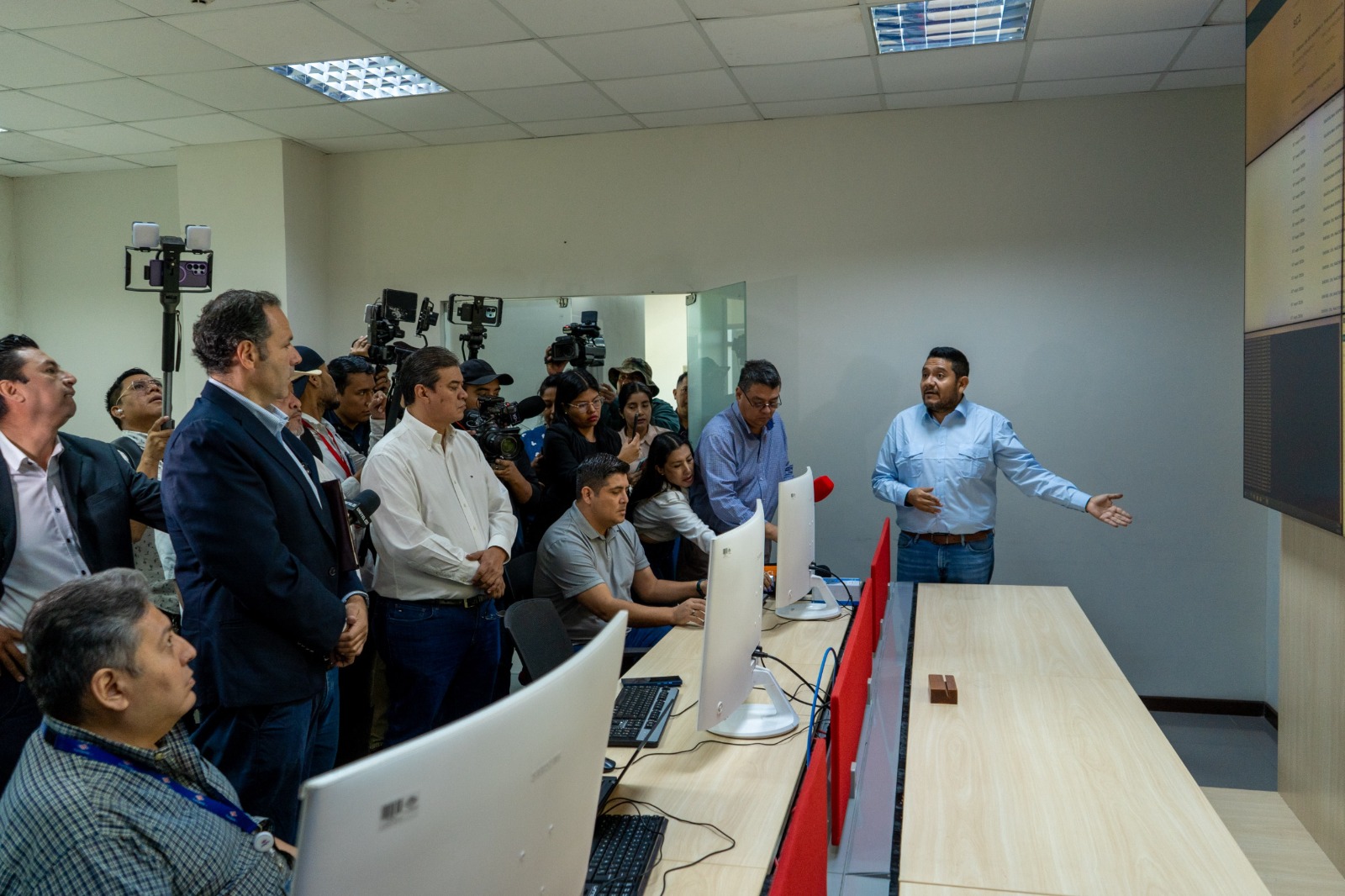 YPFB fortalece mecanismos de control de la información y socializa avances con el Comité pro Santa Cruz